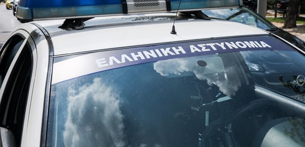 Eφοδος της ΕΛ.ΑΣ. σε σπίτι 59χρονου στα Τρίκαλα